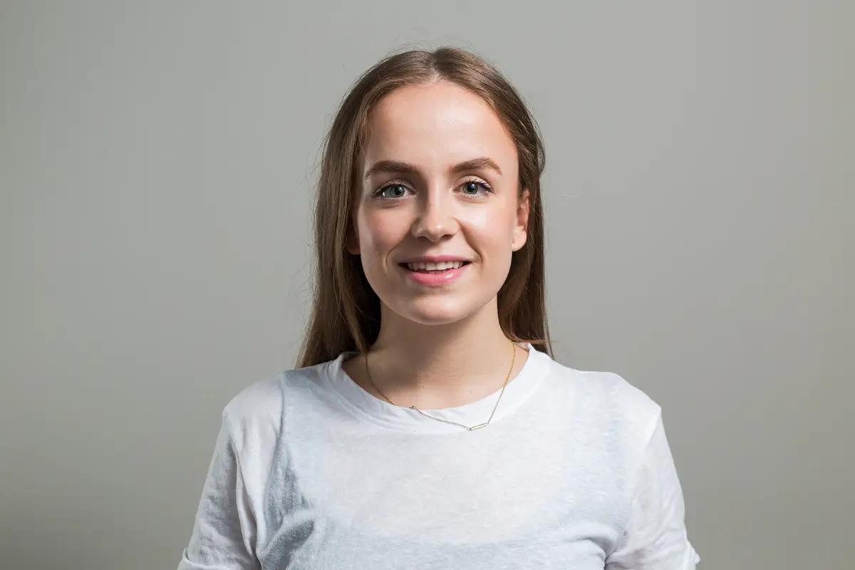 Edinburgh headshot photographer of female in white t-shirt